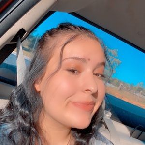 Meet your Posher, Lexi